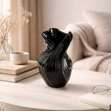 Ceramic Vase – Organic White (17.5cm)