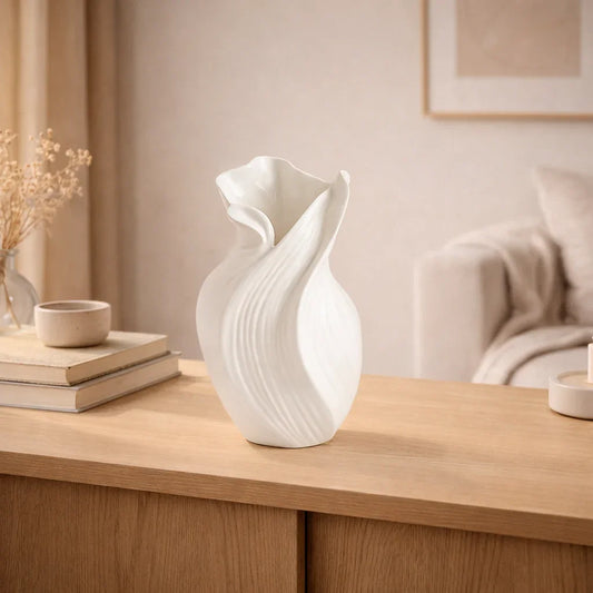 Ceramic Vase – Organic White (17.5cm)