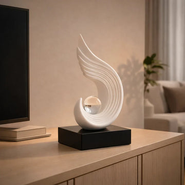 Abstract Gold Sculpture – Luxury Curve